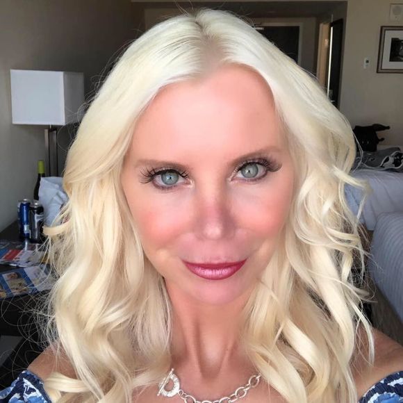 Meet your Posher, Luna - Picture 1 of 1